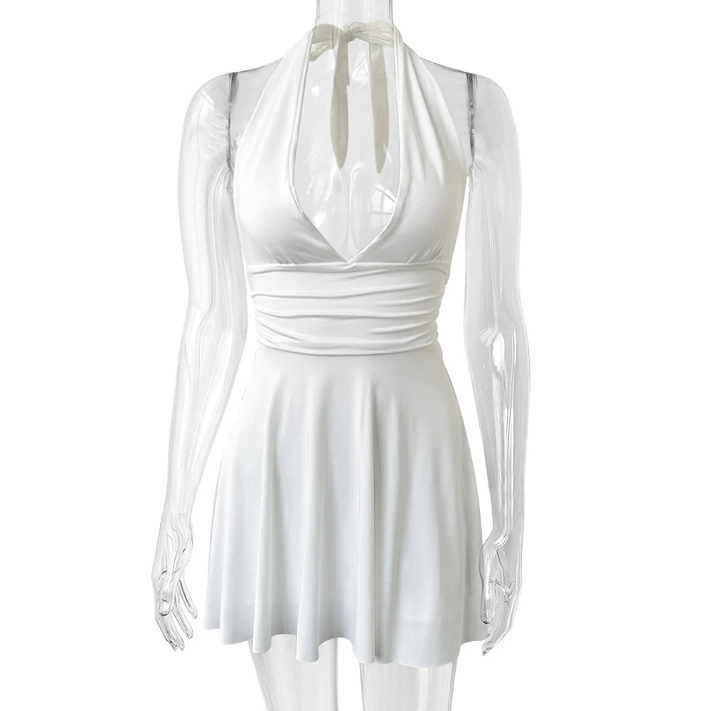 Elegancka Sukienka Mini z Odkrytymi Plecami i Marszczeniem