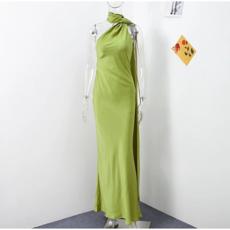 Elegancka Sukienka Maxi z Wiązaniem na Szyi i Odkrytymi Plecami