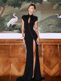 Elegancka Sukienka Maxi z Ozdobną Klamrą Bodycon