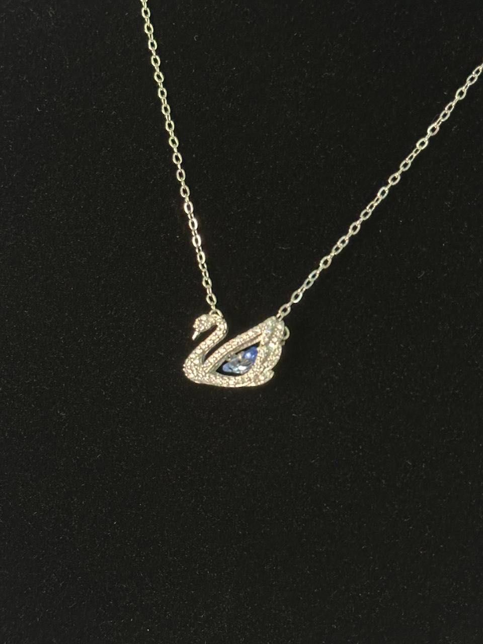 Swarovski naszyjnik nowy bez wad