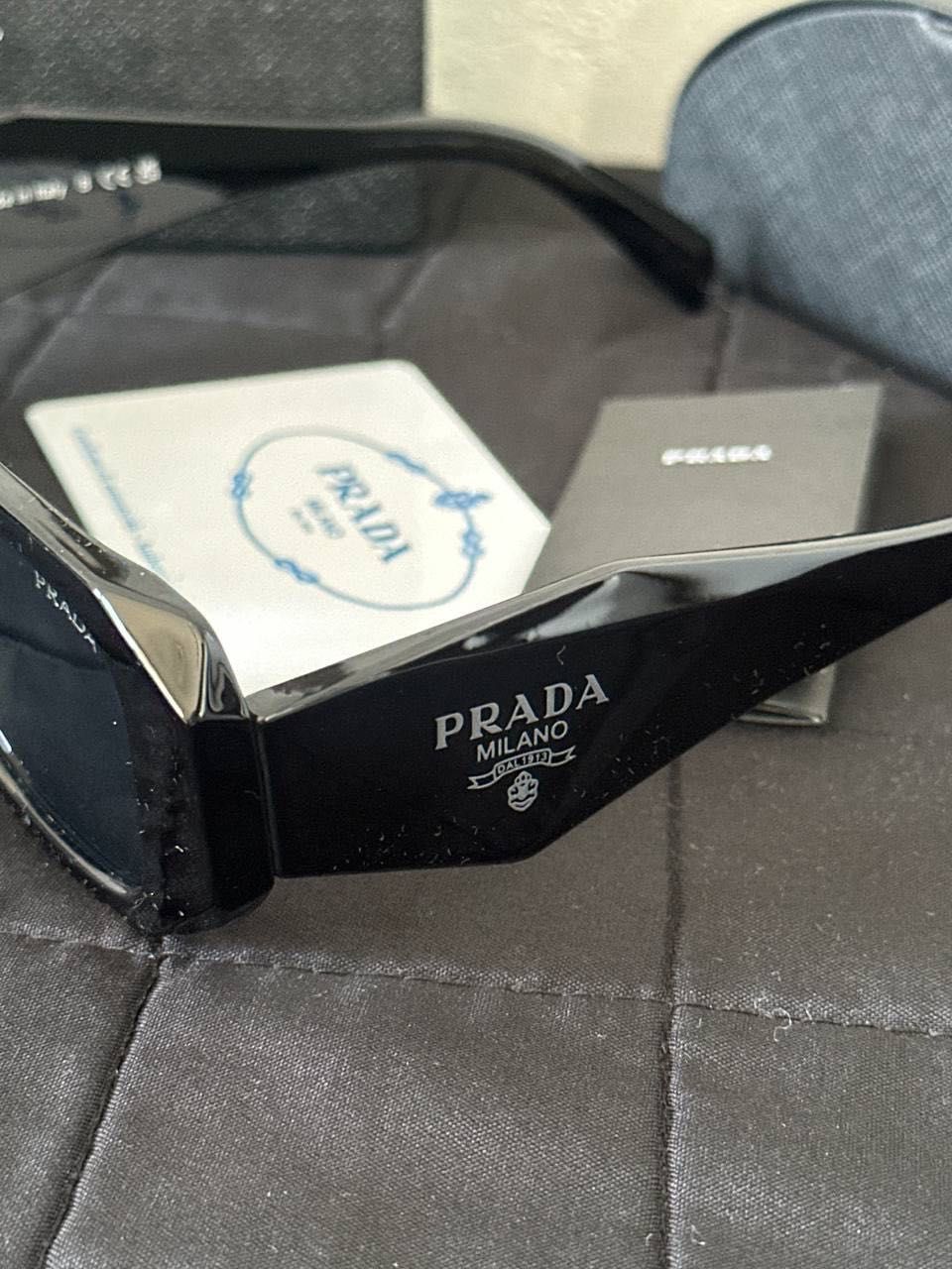 Okulary przeciwsłoneczne Prada czarne nowe