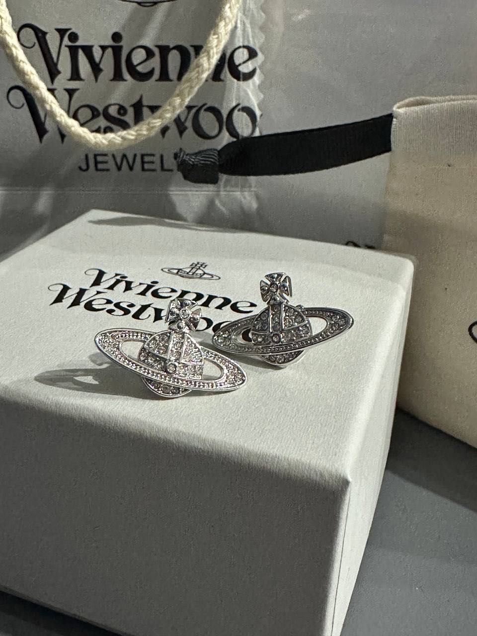 Vivienne Westwood nowe kolczyki